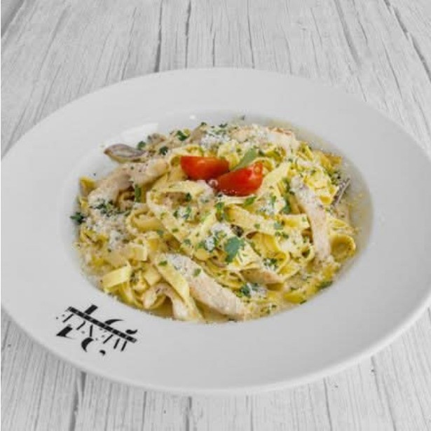 Tagliatelles Fraîches Au Poulet